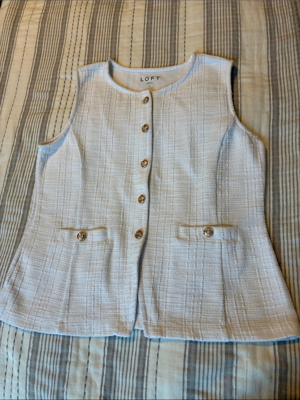 LOFT Cream Textured Sleeveless Button Vest Top